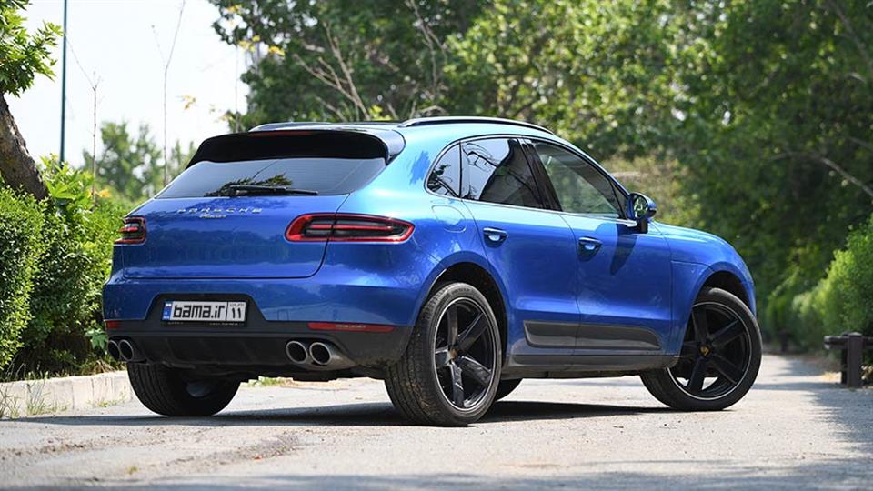 نمای سه رخ عقب پورشه ماکان